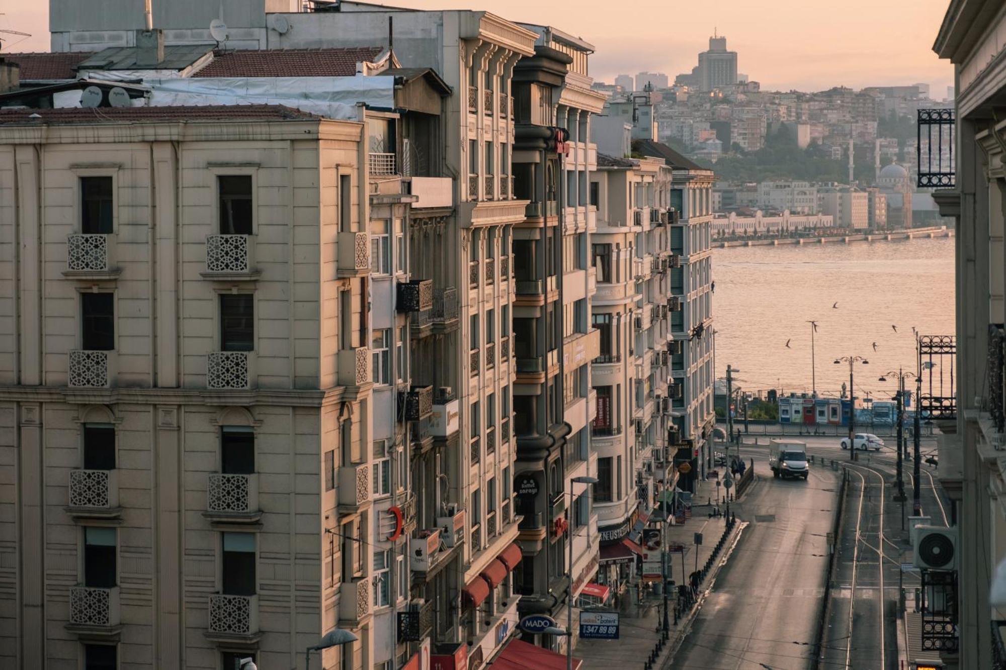 Tarihi Isparta Palas Istanbul Luaran gambar